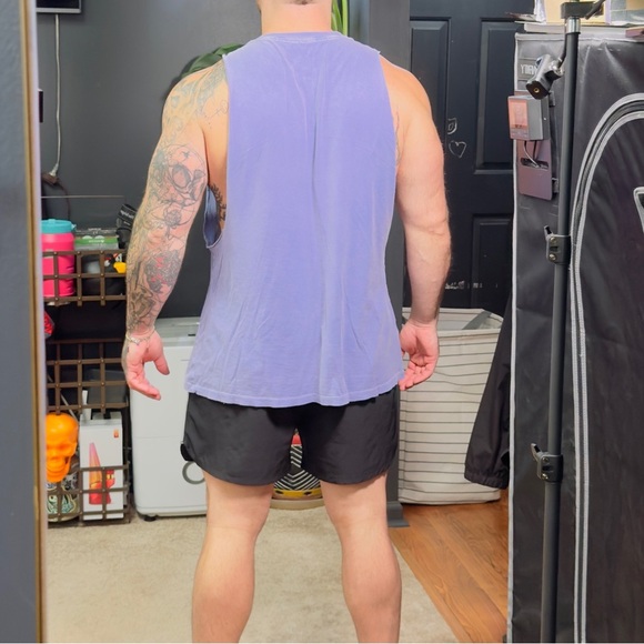 Golden Aesthetics Tank - Picture 10 of 10